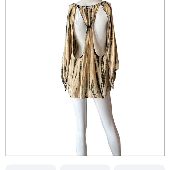 Planet Blue Blue Life Boho Beige Soft Tie-Dye Open Back Top Size Medium - Picture 9 of 10